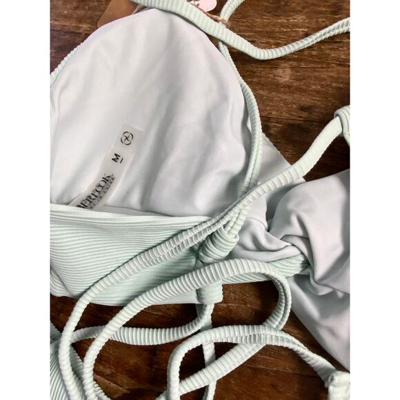 Berlook NWT Twist Backless Bikini‎ Top and Cyan Solid Low Waisted Bikini Bottom - Picture 6 of 6